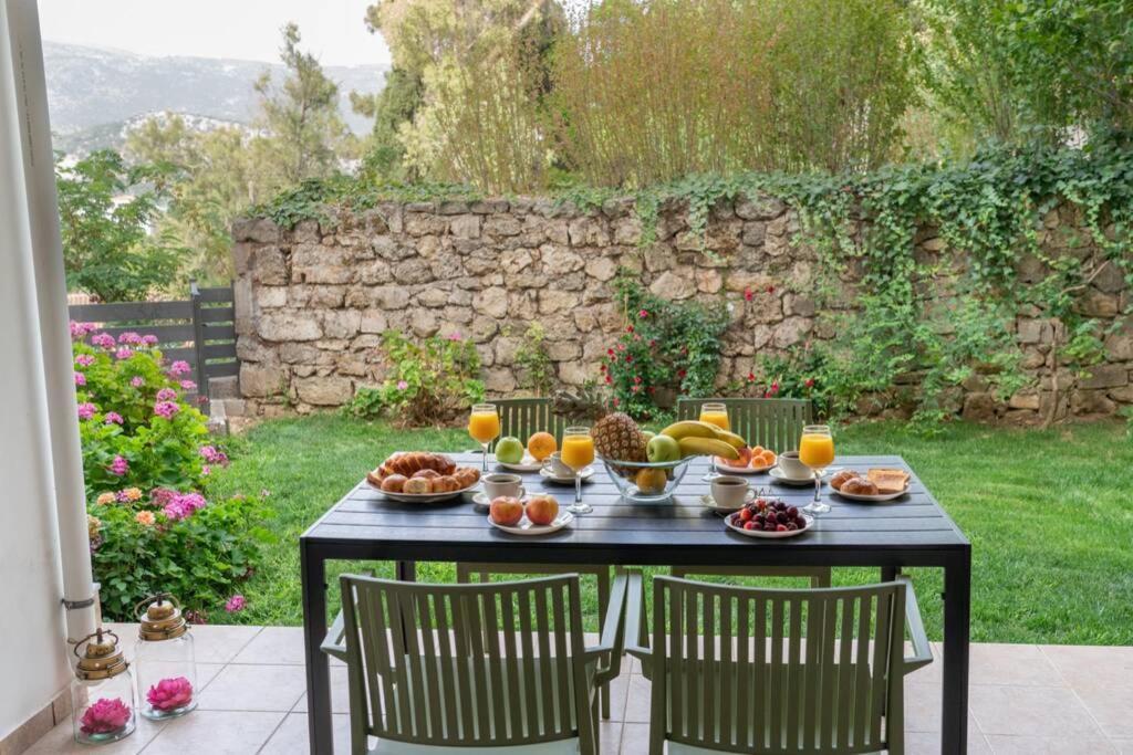 Central & Elegant Suite With Private Garden Argostoli  Exterior photo